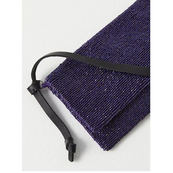 FREE PEOPLE PLUS ONE EMBELLISHED CROSSBODY BAG NWT 🔥 SALE 🔥 - Picture 1 of 8